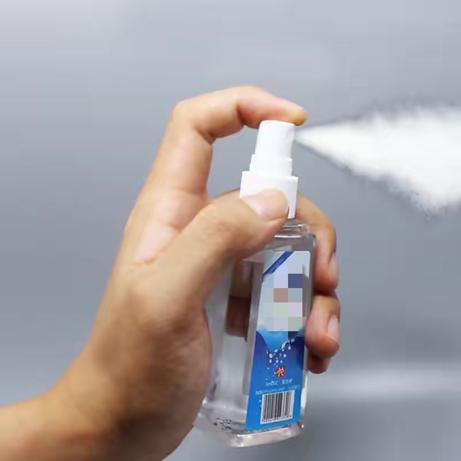 上海醫生難回家 進小區被噴消毒液，家人也被區別對待