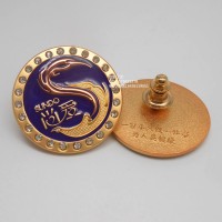 皇冠鑲鉆徽章、金屬襟章、公司LOGO胸針胸徽生產廠