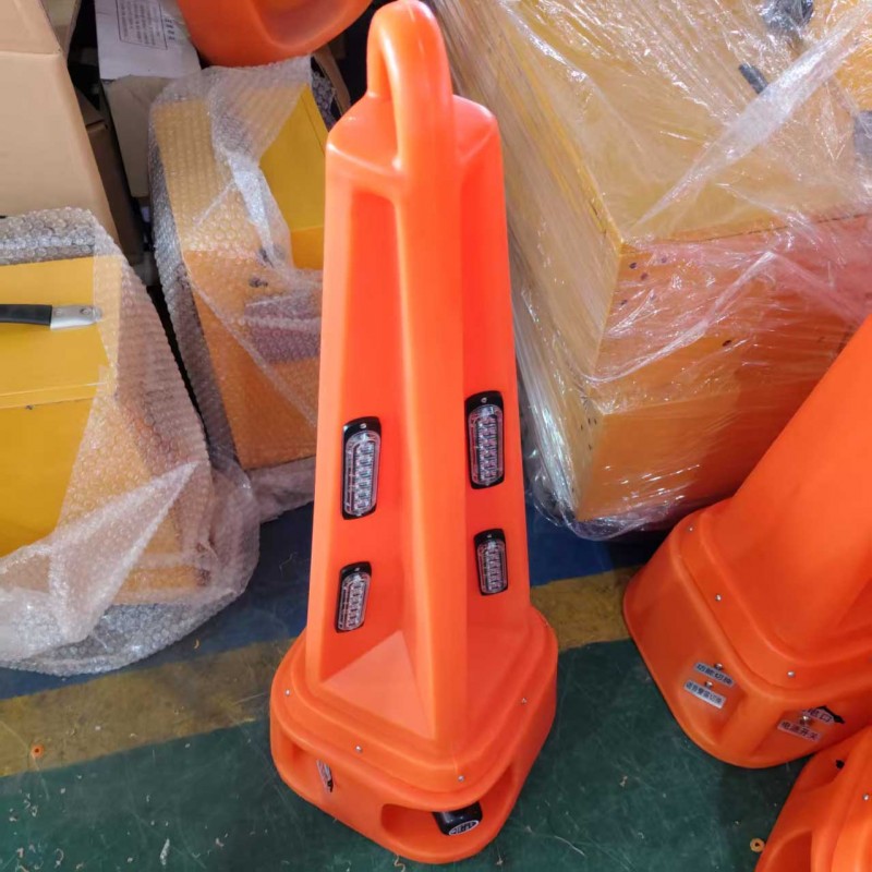 聲光路錐報警器1